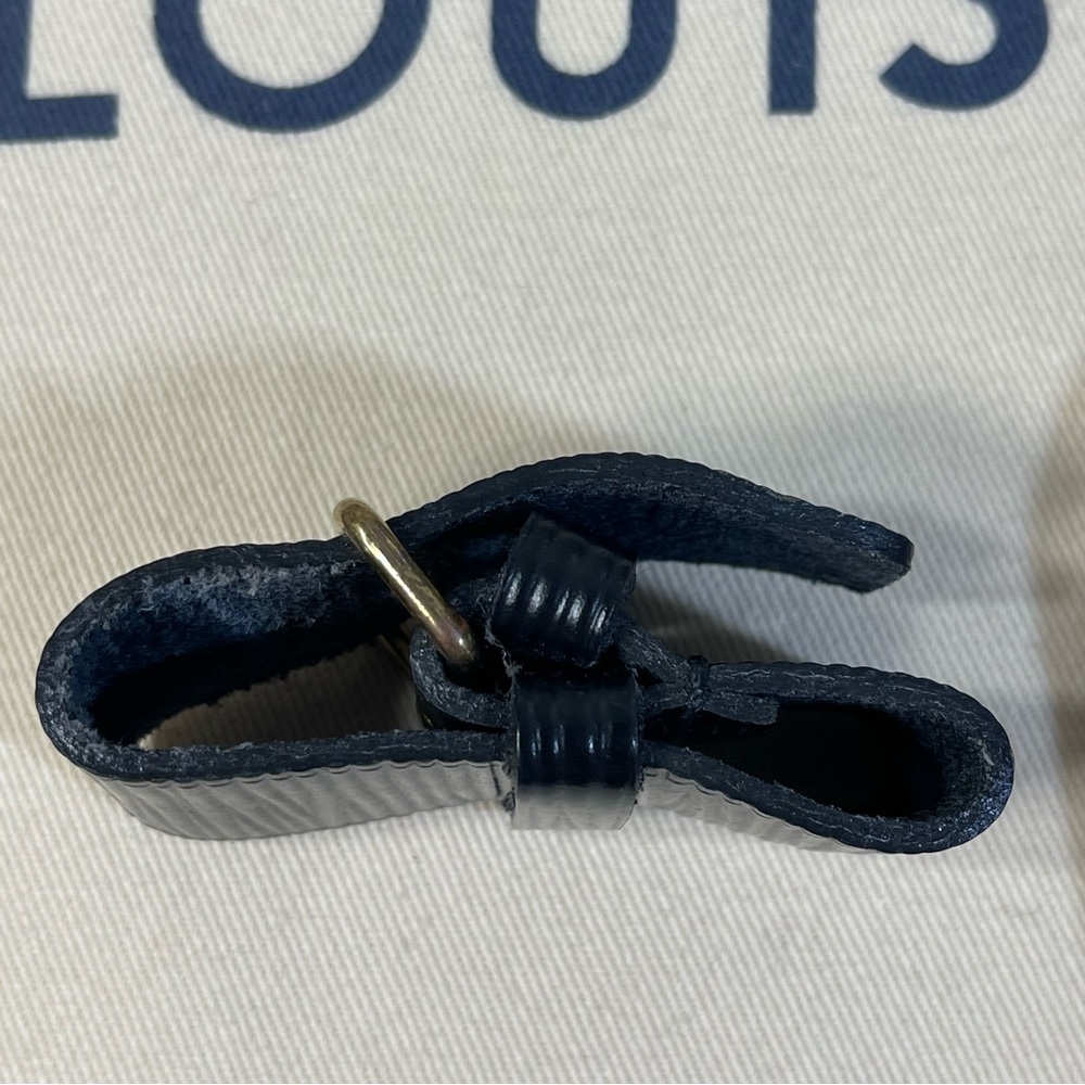 Louis Vuitton Luggage Tag & Poignet Set, Black Epi - Picture 12 of 16